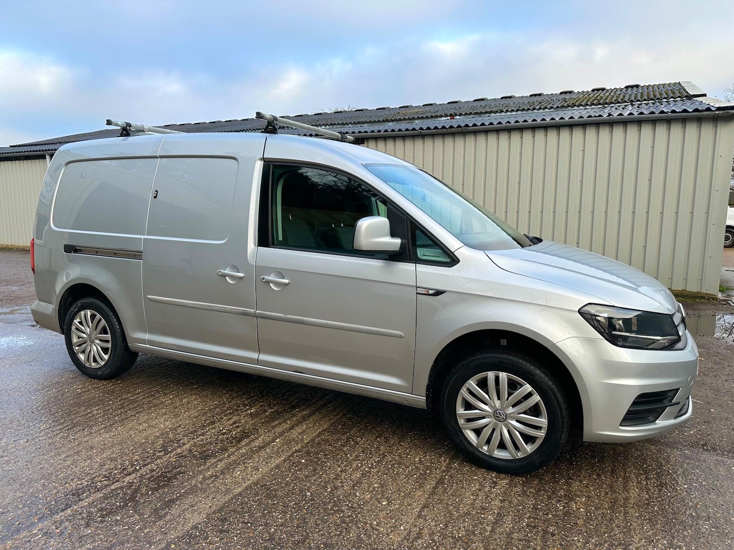 Used Volkswagen Caddy 2018 for sale - 77440230: Photo 2