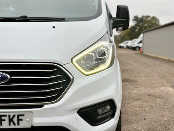 Used Ford Tourneo Custom 2019 for sale - 76227435: Photo
