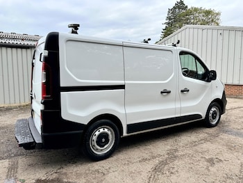 Used Vauxhall Vivaro 2018 for sale - 76122485: Photo