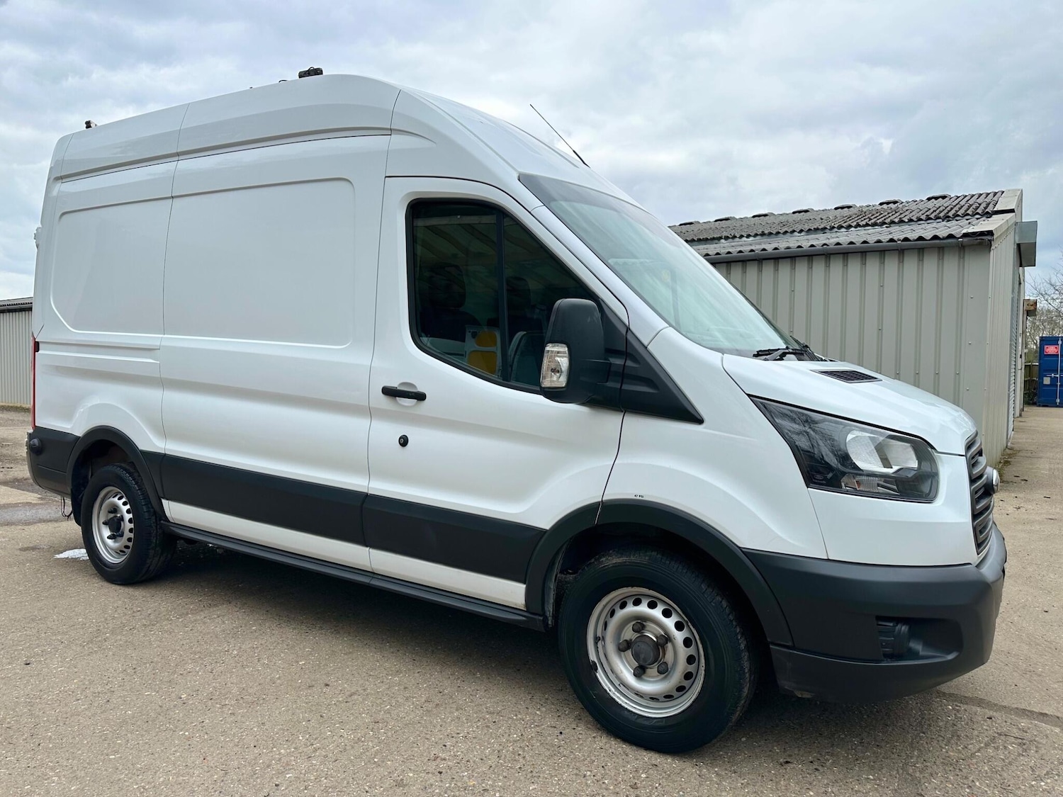 Used Ford Transit 2018 for sale - 78086335: Photo 2