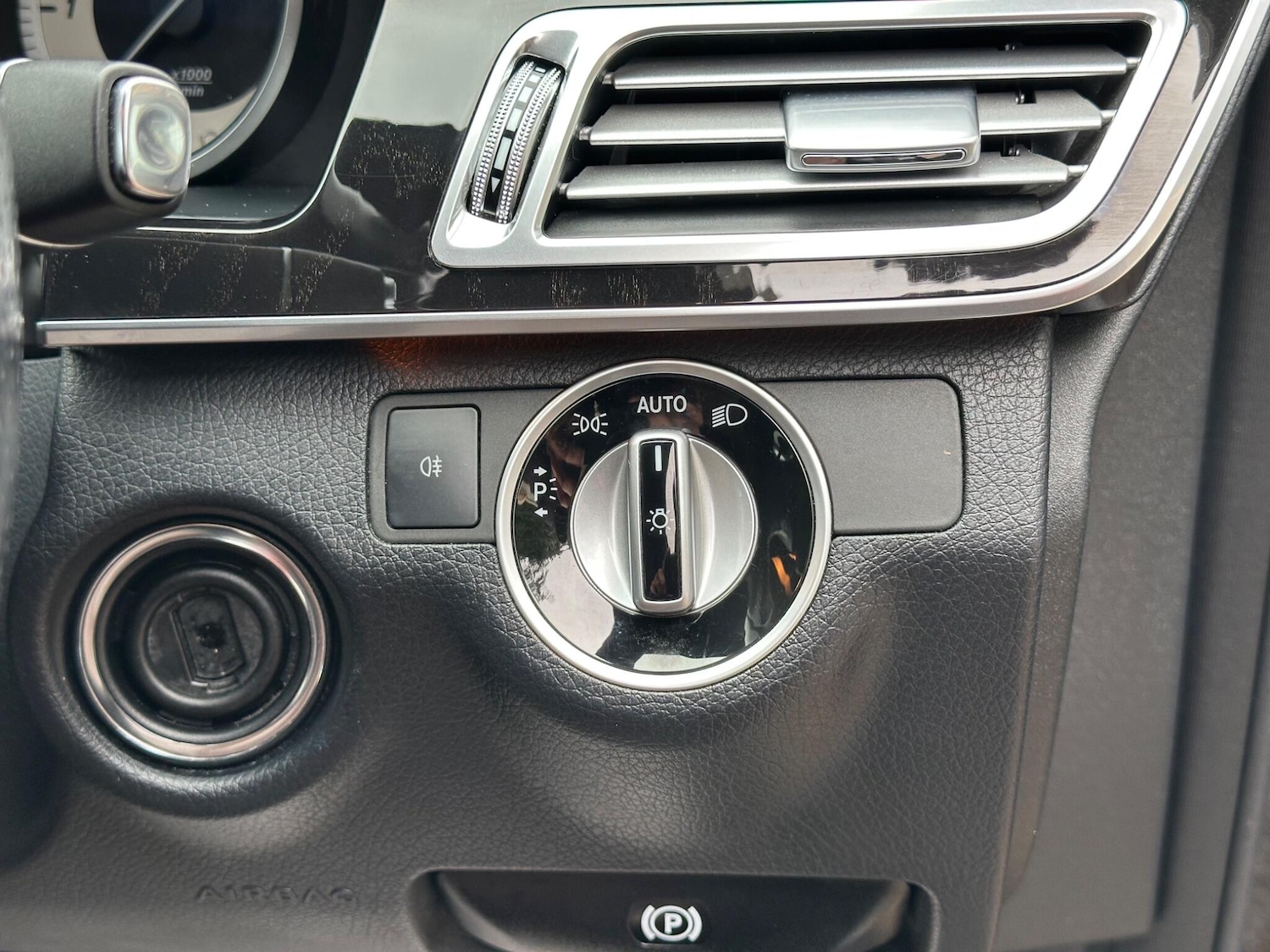 Used Mercedes-Benz E Class 2014 for sale - 76537922: Photo 14