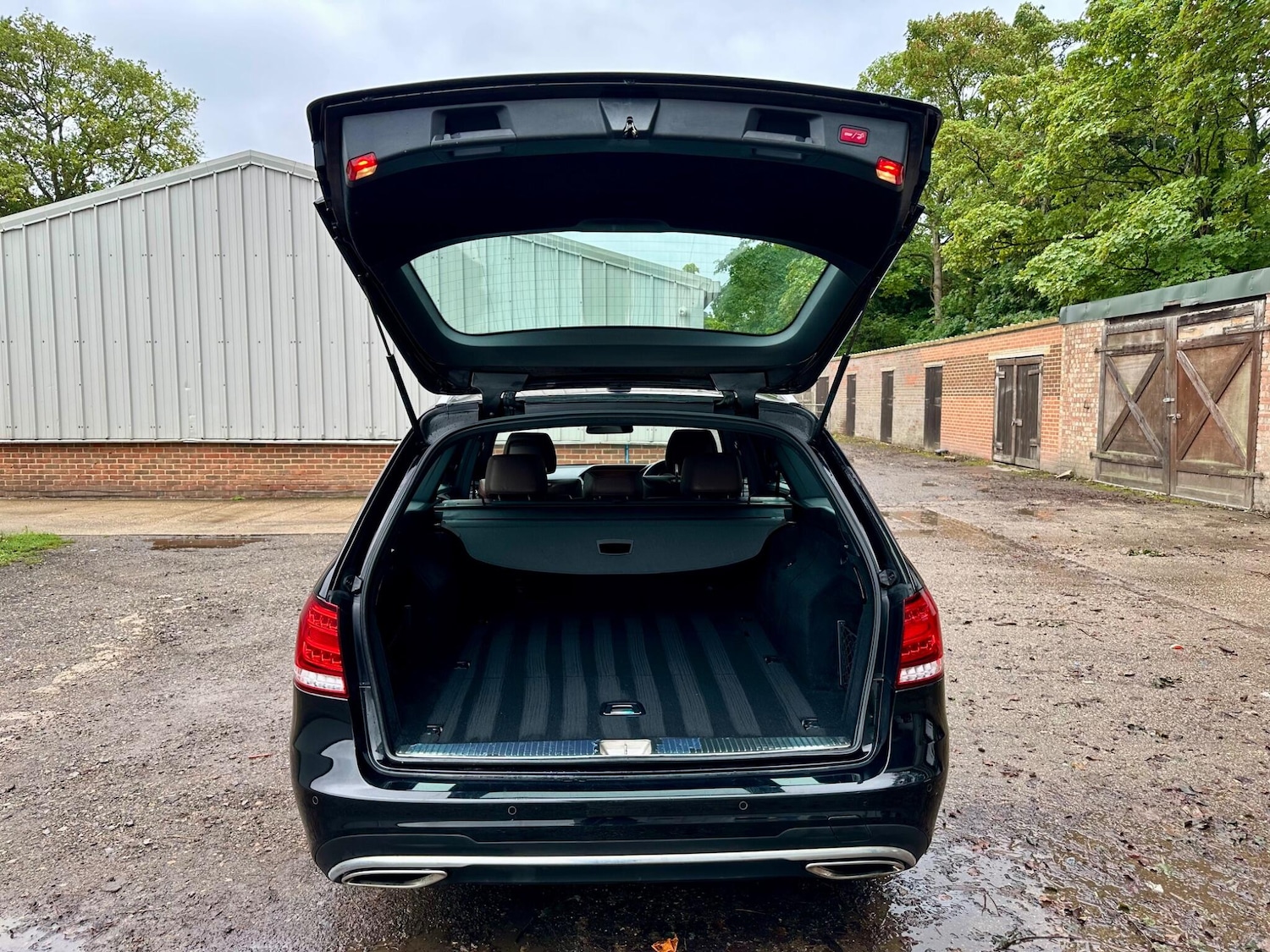 Used Mercedes-Benz E Class 2014 for sale - 76537922: Photo 28