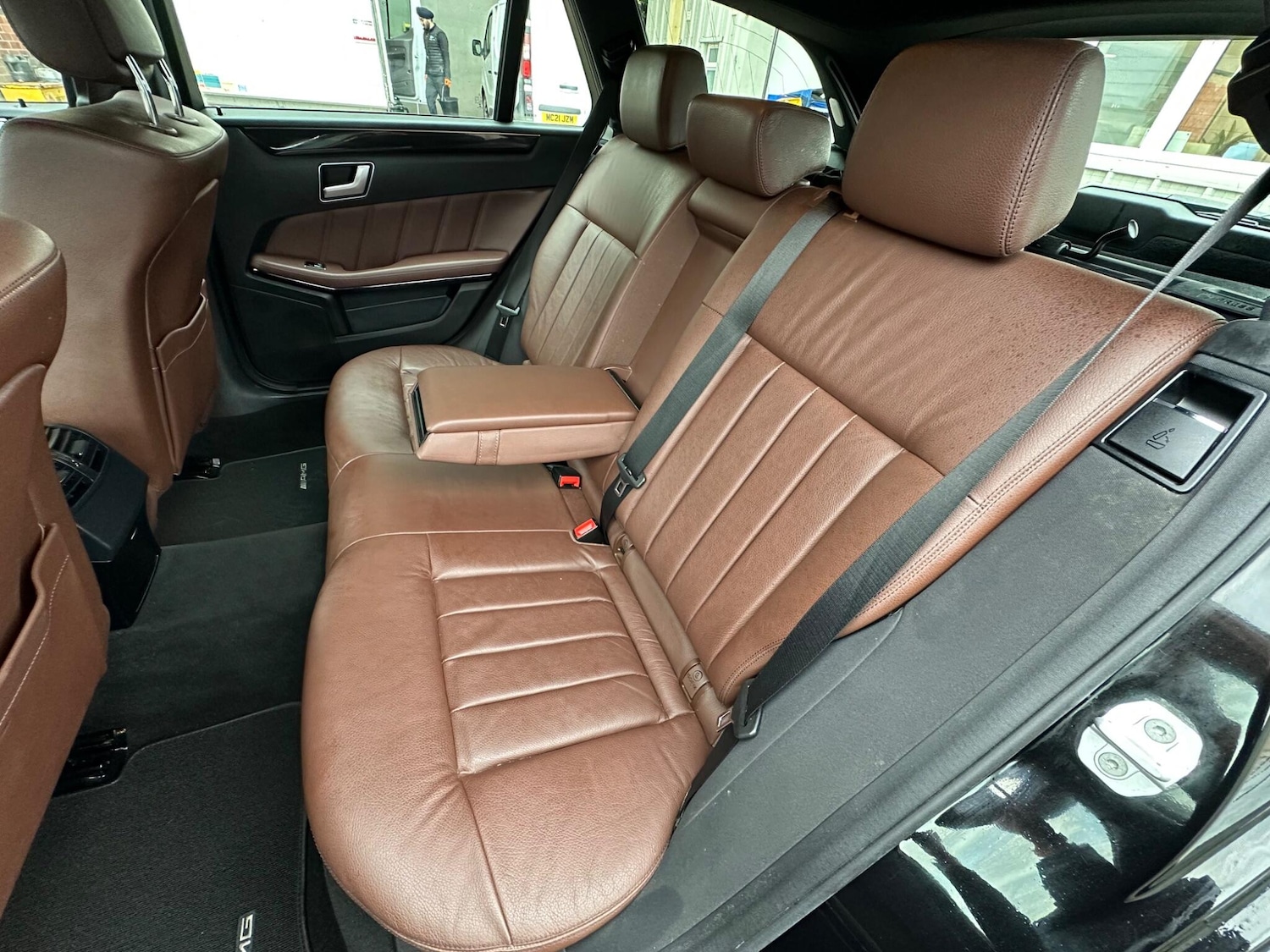 Used Mercedes-Benz E Class 2014 for sale - 76537922: Photo 31