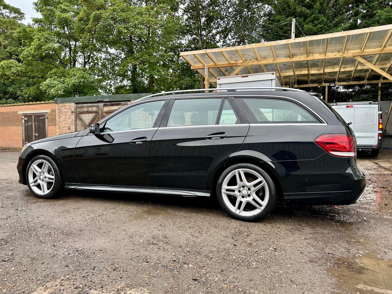 Used Mercedes-Benz E Class 2014 for sale - 76537922: Photo 9