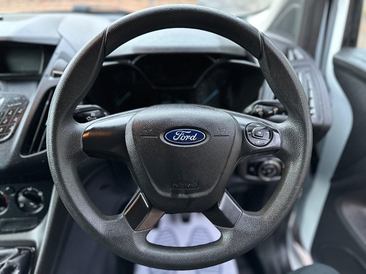 Used Ford Transit Connect 2017 for sale - 77625953: Photo 30