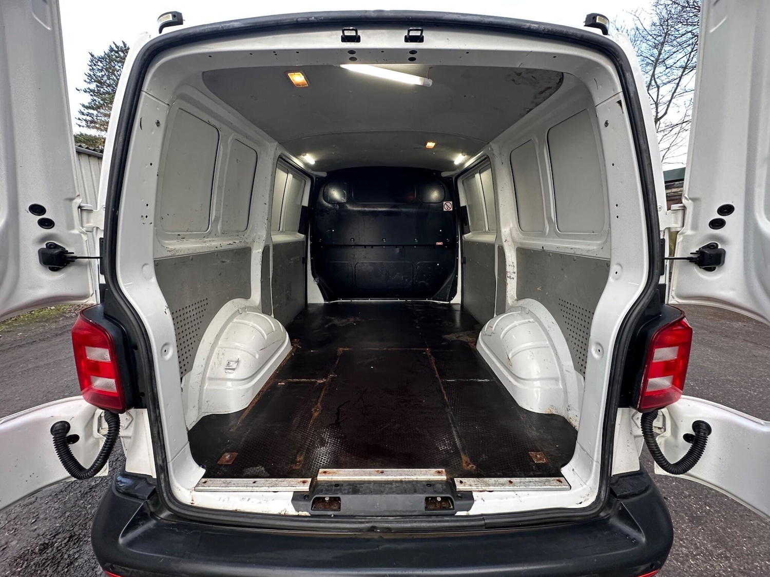 Used Volkswagen Transporter 2018 for sale - 77994418: Photo 12