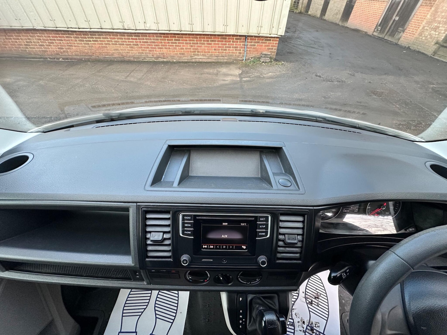 Used Volkswagen Transporter 2018 for sale - 77994418: Photo 26