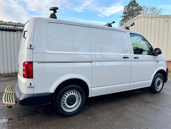 Used Volkswagen Transporter 2018 for sale - 77994418: Photo
