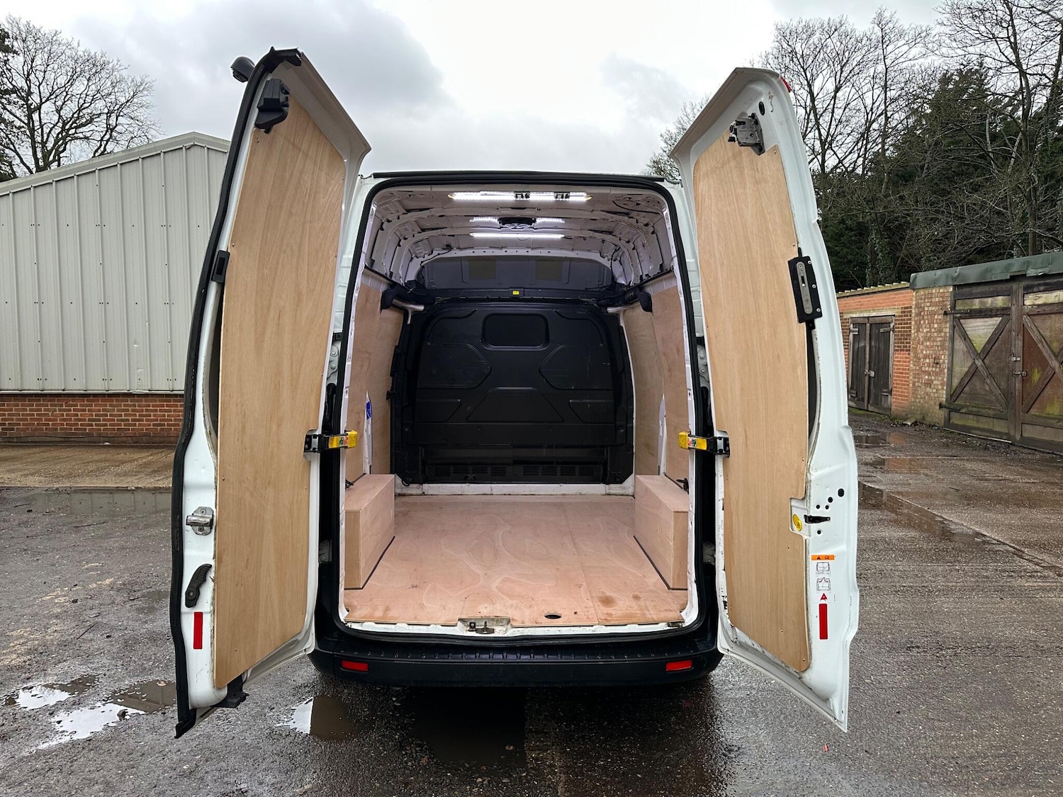 Used Ford Transit Custom 2020 for sale - 77550322: Photo 14