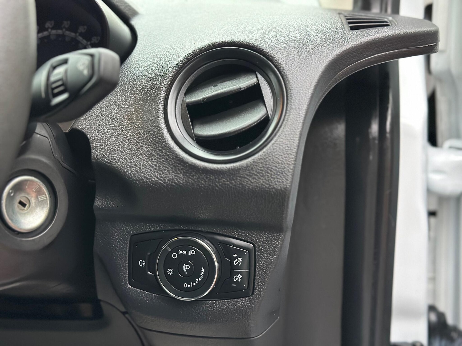 Used Ford Transit Courier 2022 for sale - 76859332: Photo 16