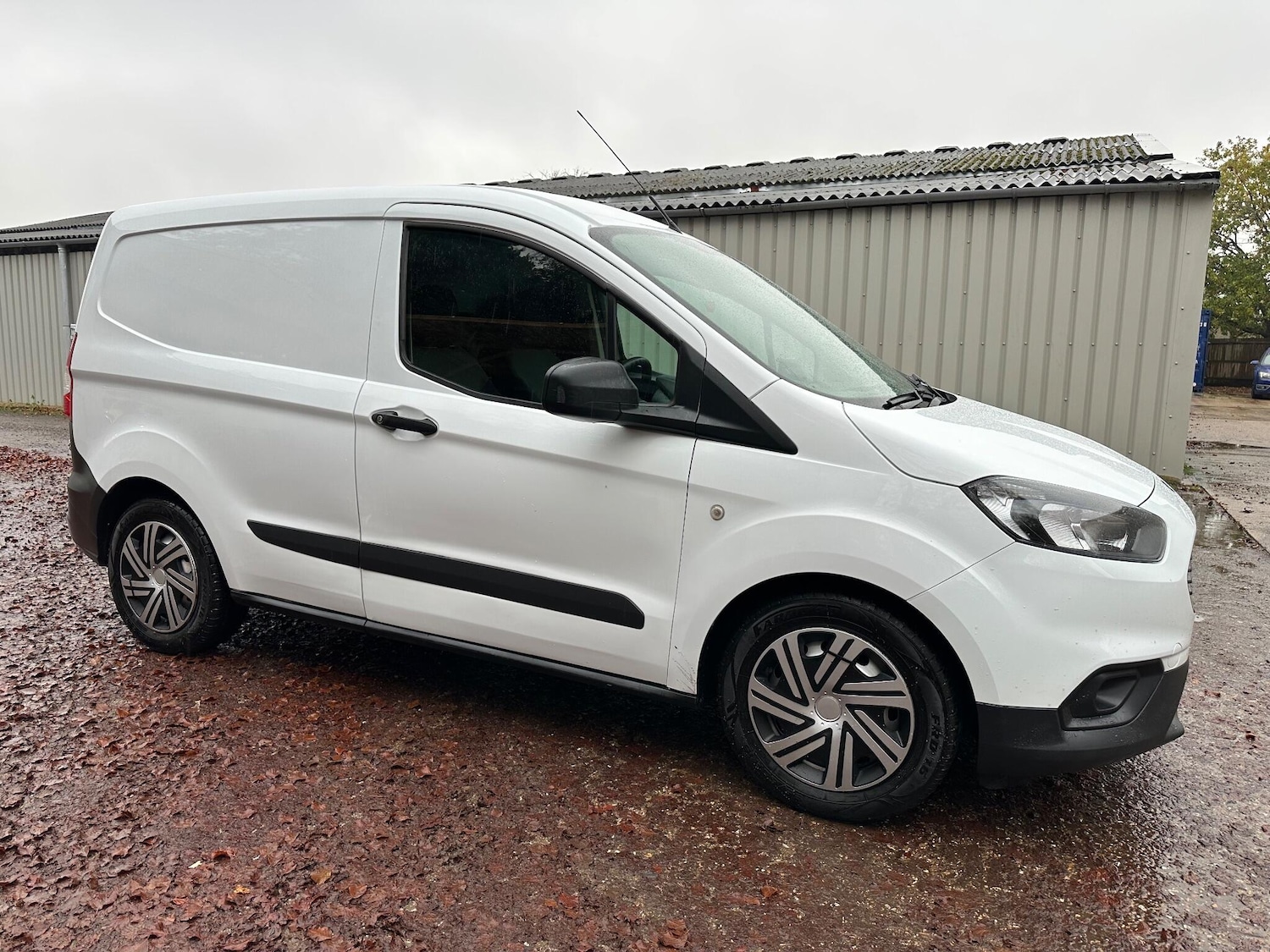Used Ford Transit Courier 2022 for sale - 76859332: Photo 2
