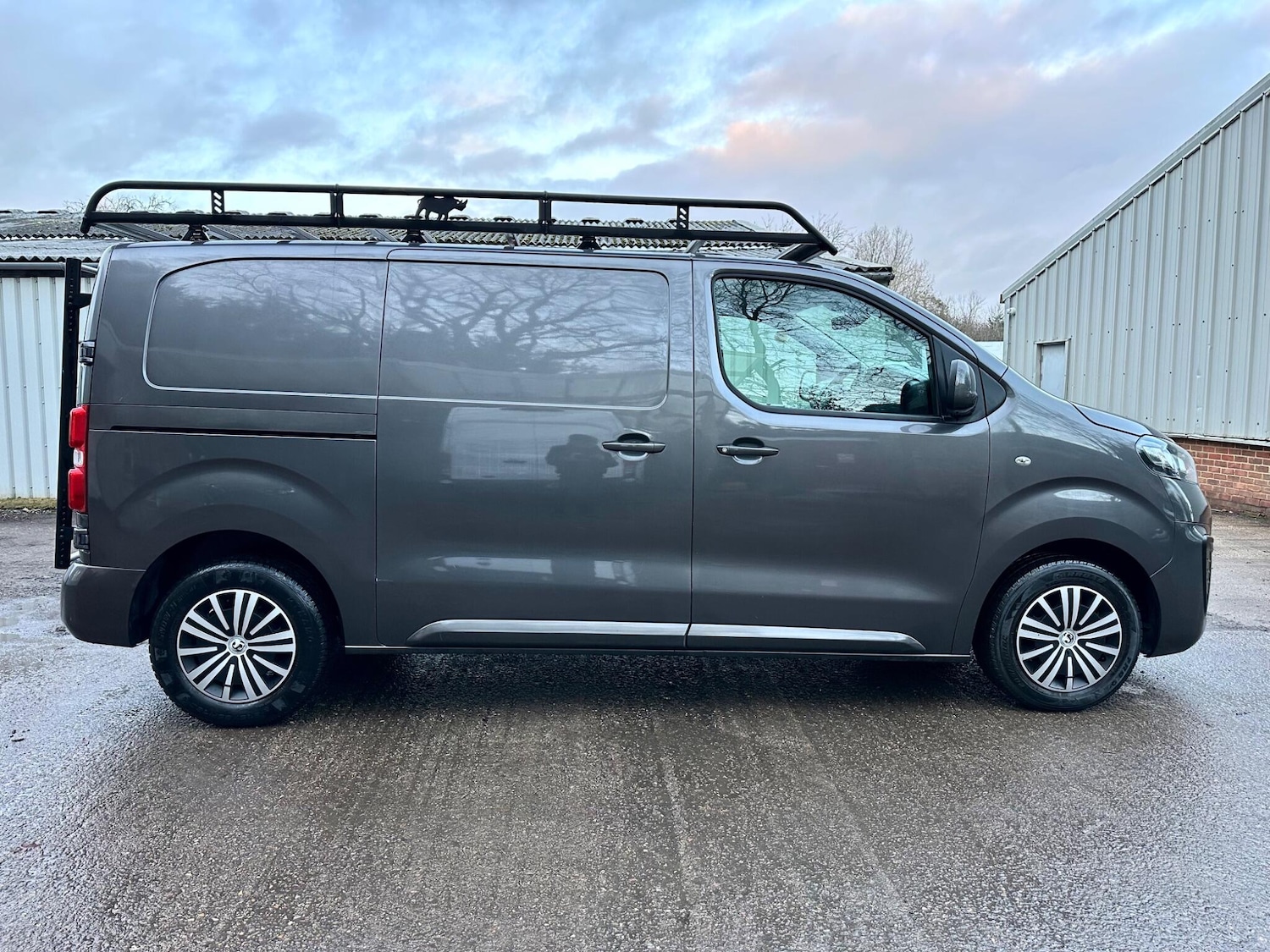 Used Vauxhall Vivaro for sale - 77174972: Photo 3