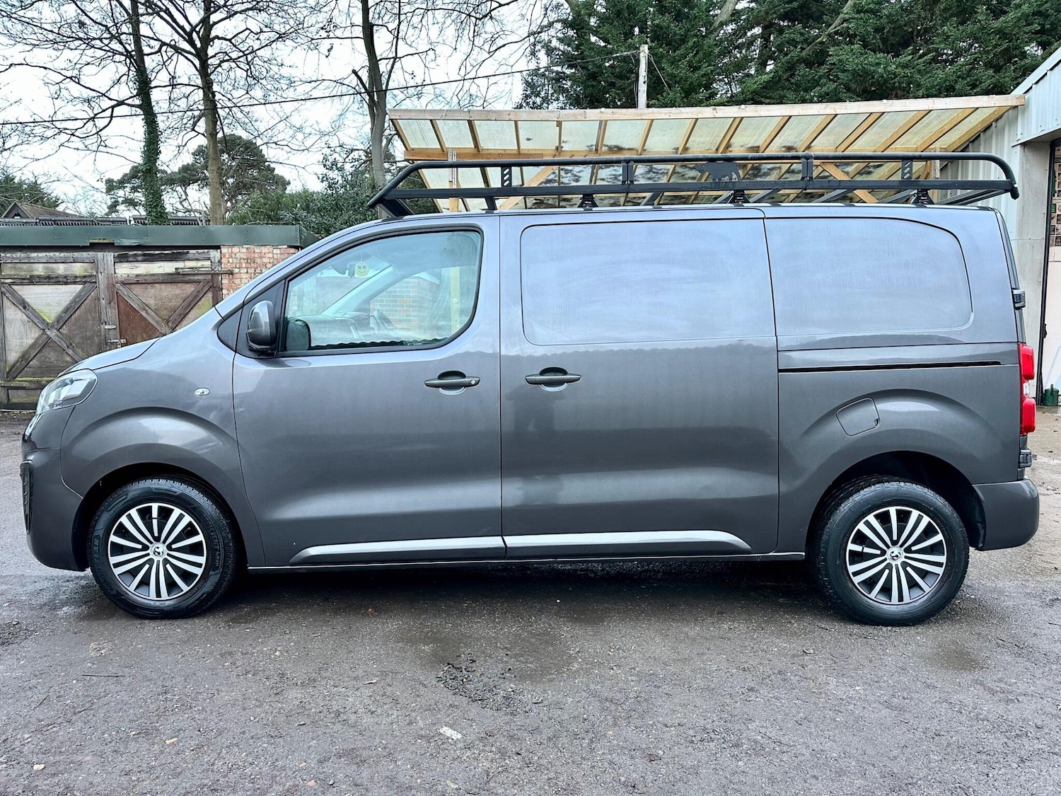Used Vauxhall Vivaro for sale - 77174972: Photo 9