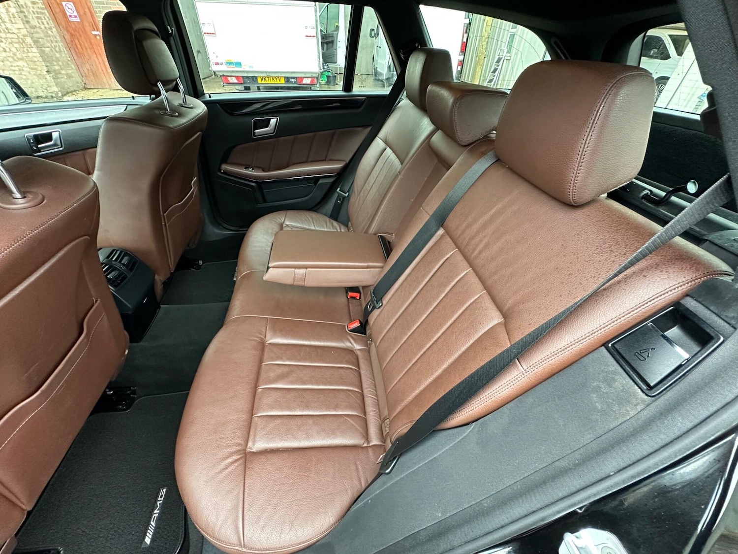 Used Mercedes-Benz E Class 2014 for sale - 75964474: Photo 31