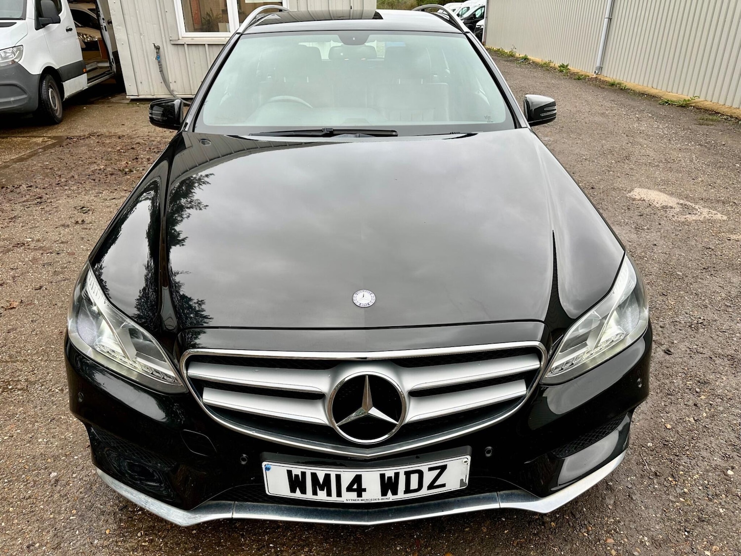 Used Mercedes-Benz E Class 2014 for sale - 75964474: Photo 37