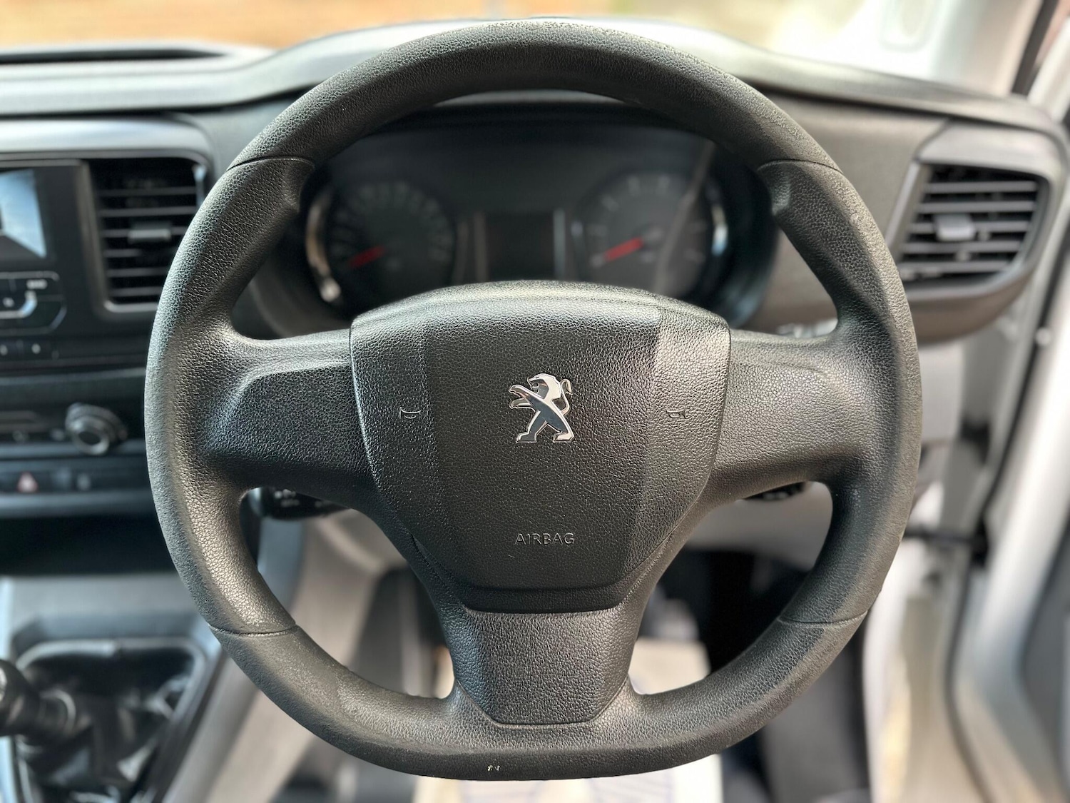 Used Peugeot Expert 2017 for sale - 76859325: Photo 26