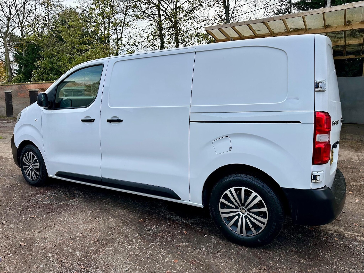 Used Peugeot Expert 2017 for sale - 76859325: Photo 8