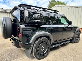 Used Land Rover Defender 110 2023 for sale - 79425722: Photo
