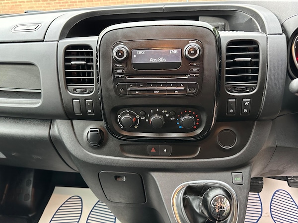 Used Vauxhall Vivaro 2018 for sale - 76151672: Photo 18