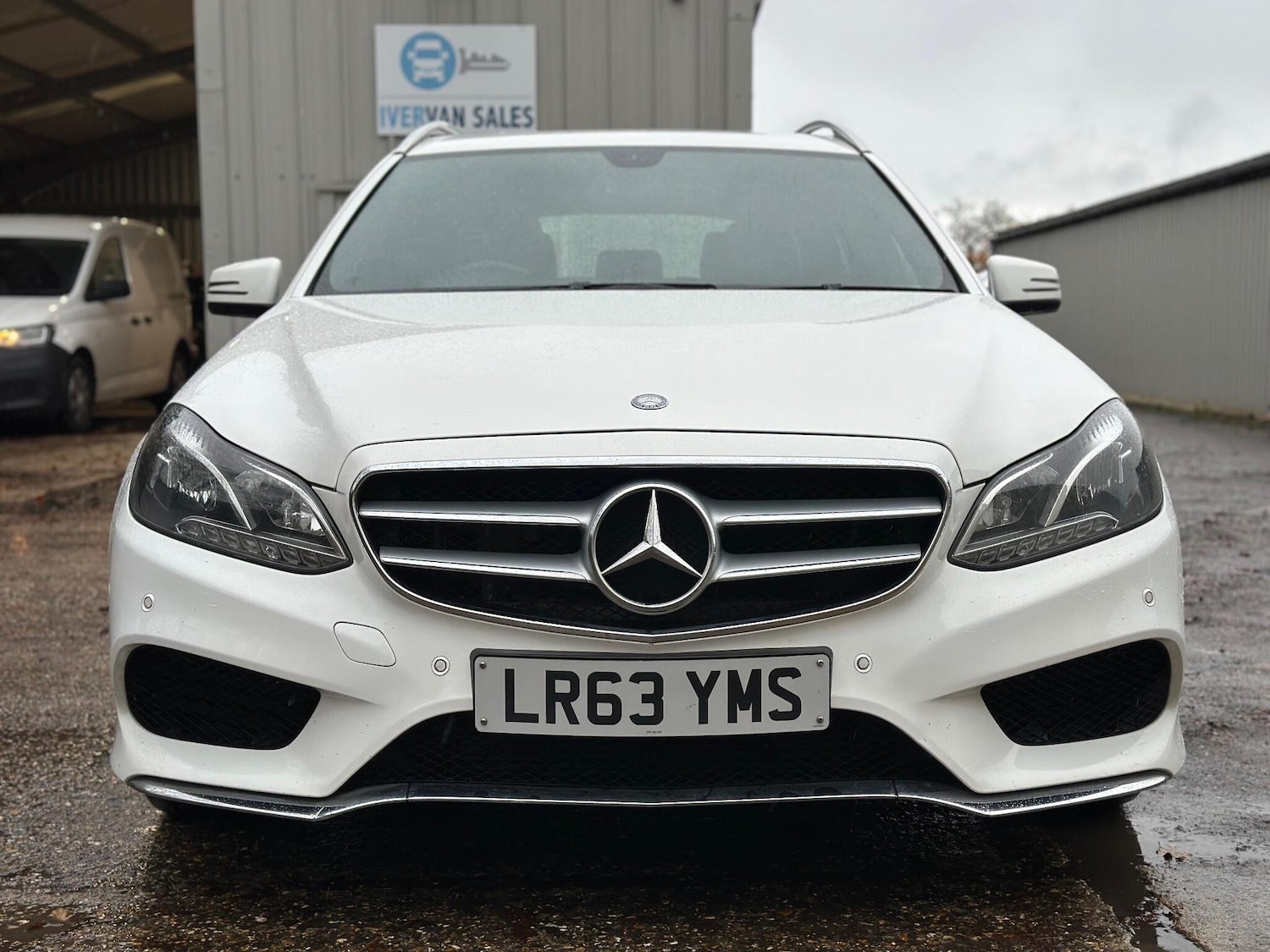 Used Mercedes-Benz E Class 2013 for sale - 76859312: Photo 12