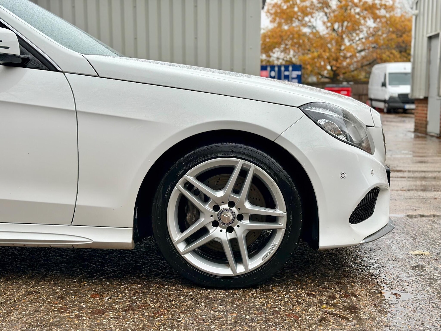 Used Mercedes-Benz E Class 2013 for sale - 76859312: Photo 16