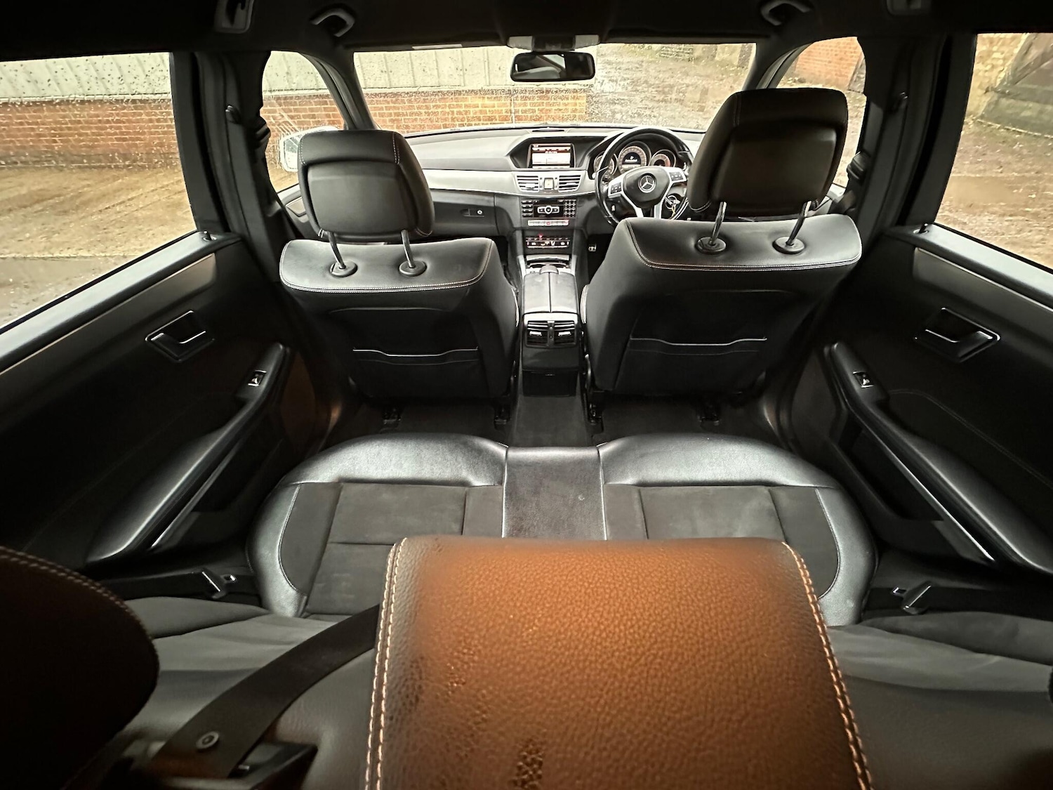 Used Mercedes-Benz E Class 2013 for sale - 76859312: Photo 17