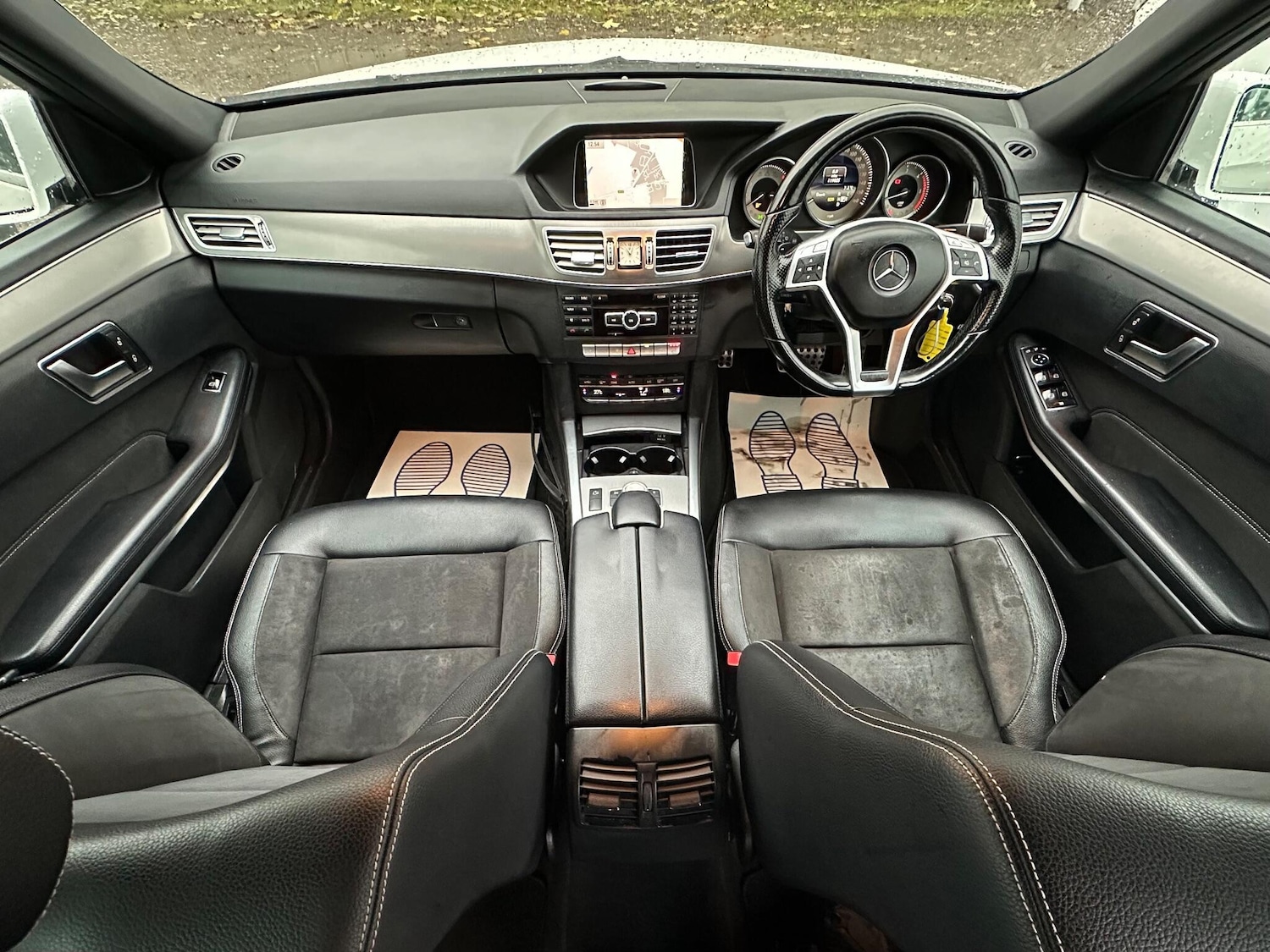 Used Mercedes-Benz E Class 2013 for sale - 76859312: Photo 19