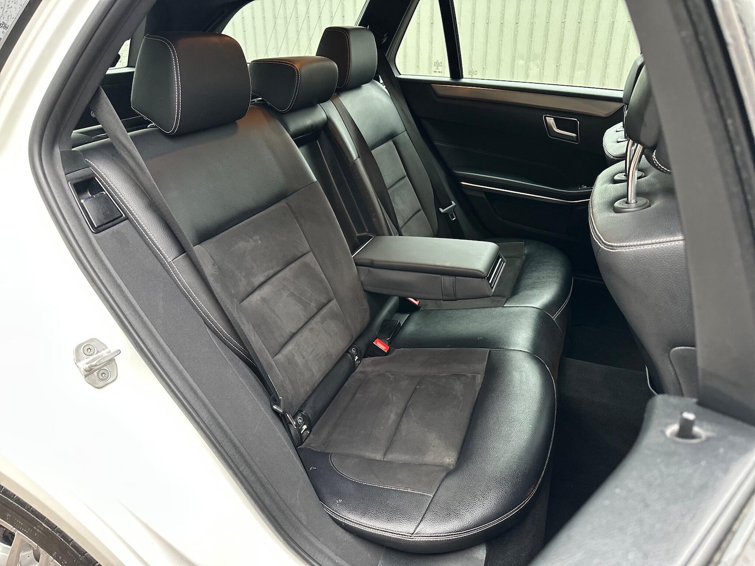 Used Mercedes-Benz E Class 2013 for sale - 76859312: Photo 23