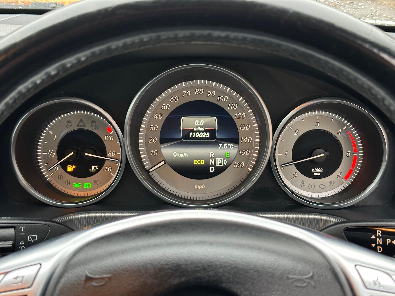 Used Mercedes-Benz E Class 2013 for sale - 76859312: Photo 31