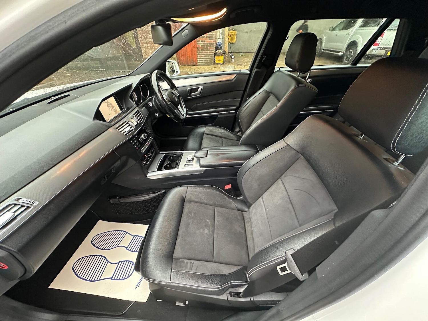 Used Mercedes-Benz E Class 2013 for sale - 76859312: Photo 36