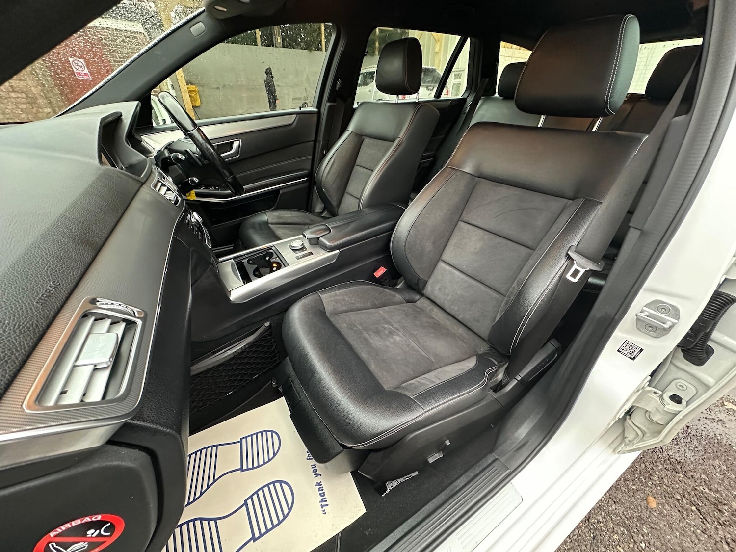 Used Mercedes-Benz E Class 2013 for sale - 76859312: Photo 37