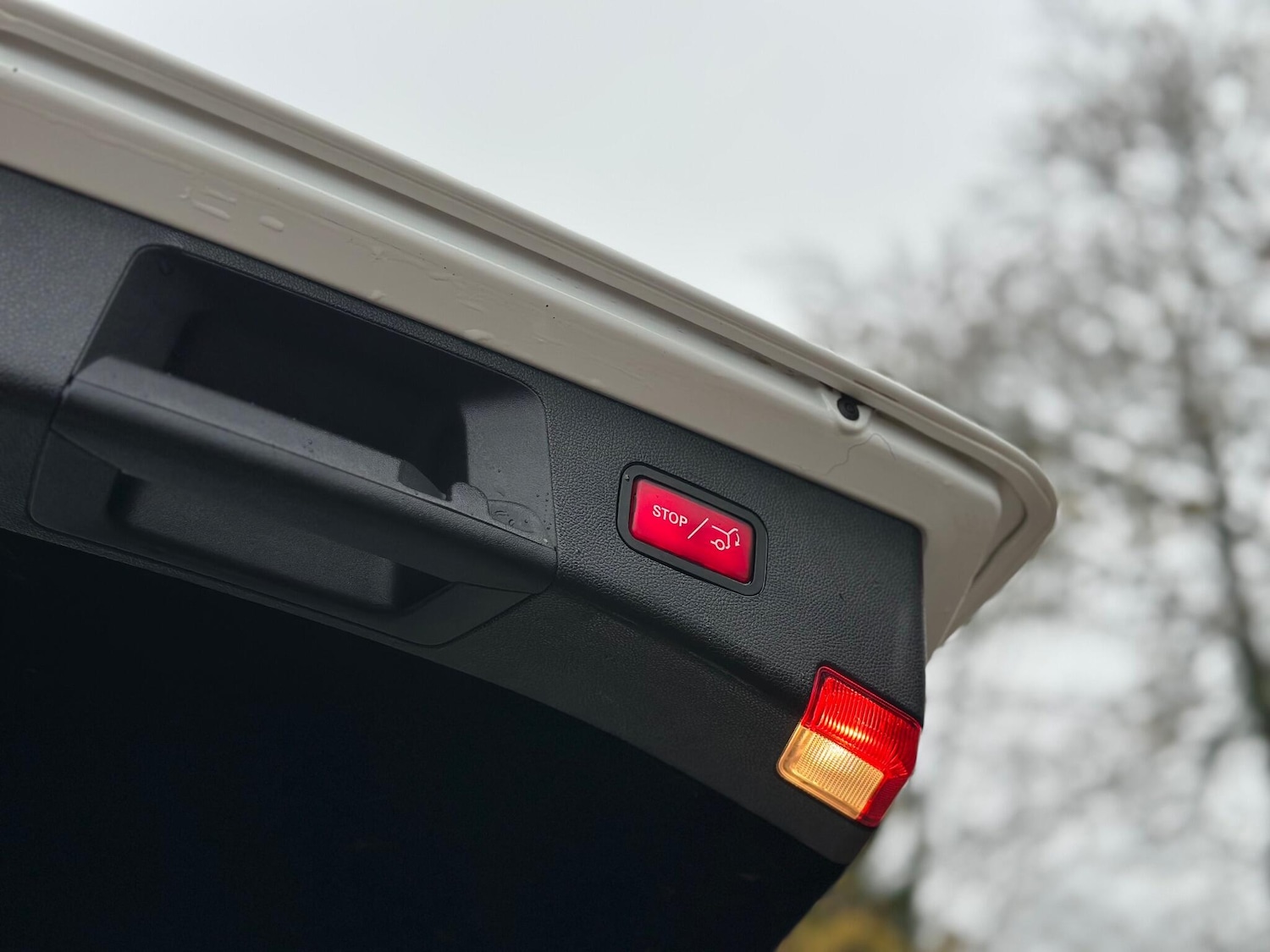 Used Mercedes-Benz E Class 2013 for sale - 76859312: Photo 40