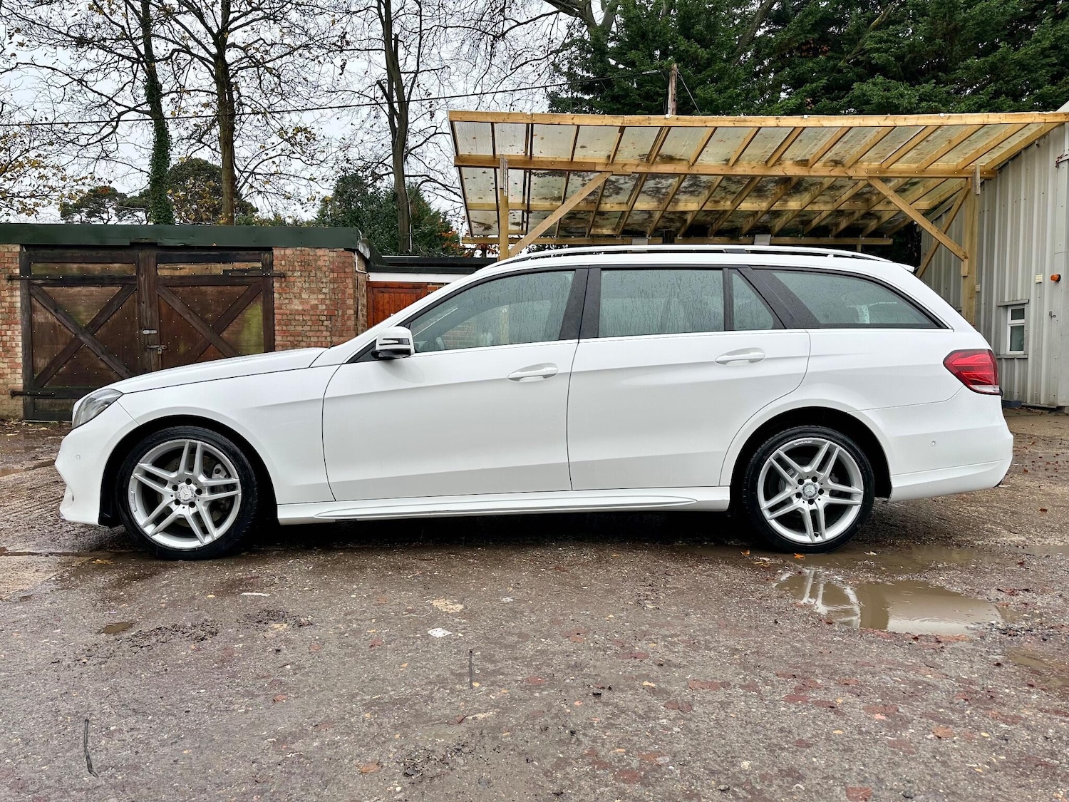 Used Mercedes-Benz E Class 2013 for sale - 76859312: Photo 9