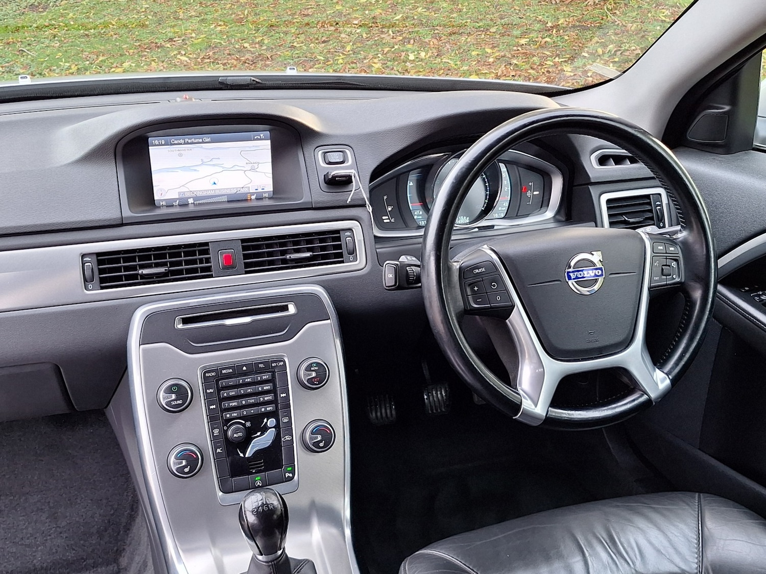 Used Volvo V70 2013 for sale - 76421859: Photo 12