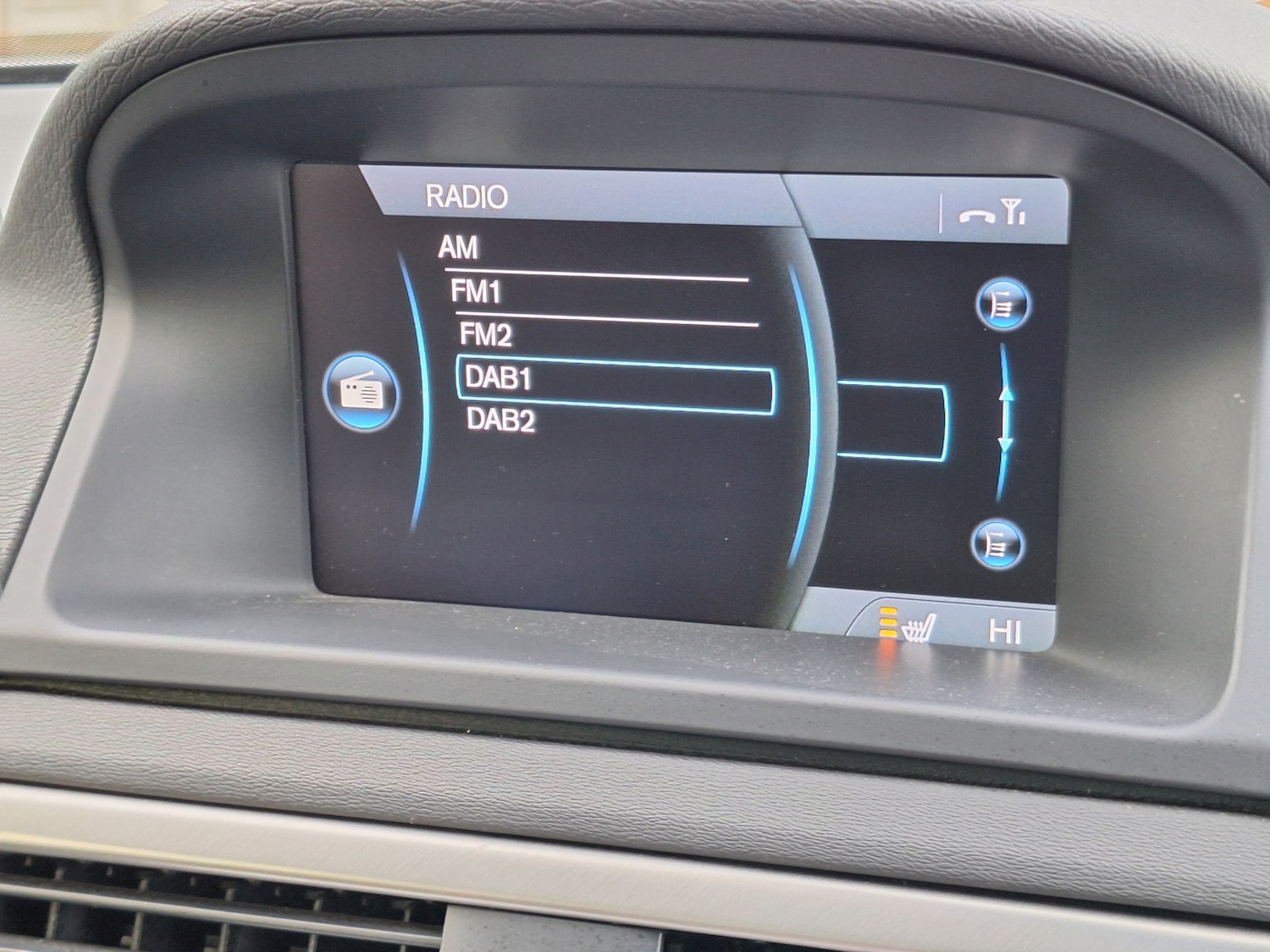 Used Volvo V70 2013 for sale - 76421859: Photo 20