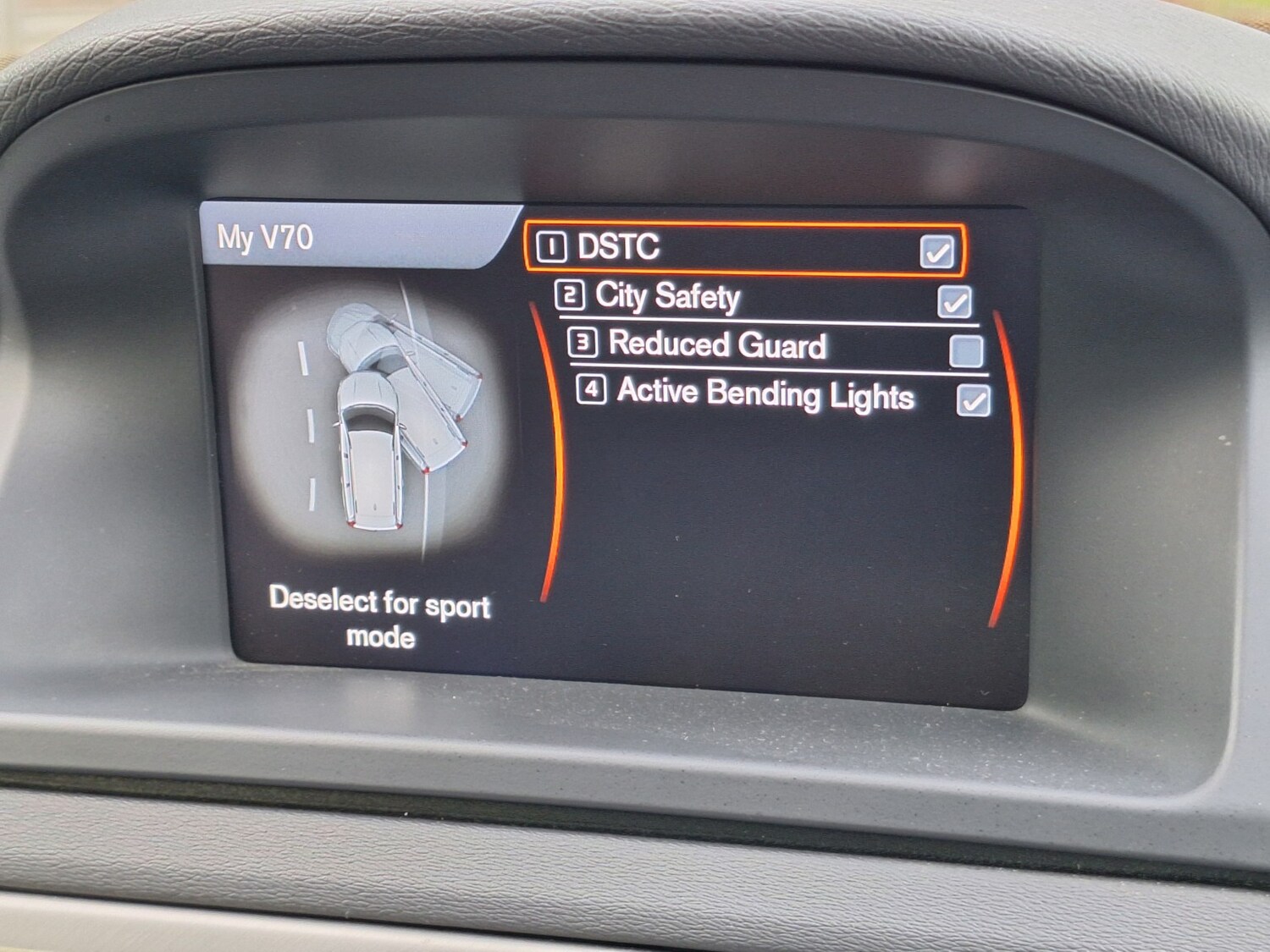 Used Volvo V70 2013 for sale - 76421859: Photo 23