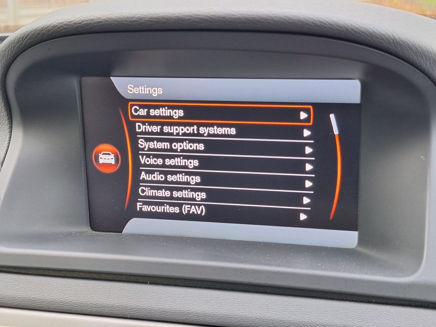 Used Volvo V70 2013 for sale - 76421859: Photo 24