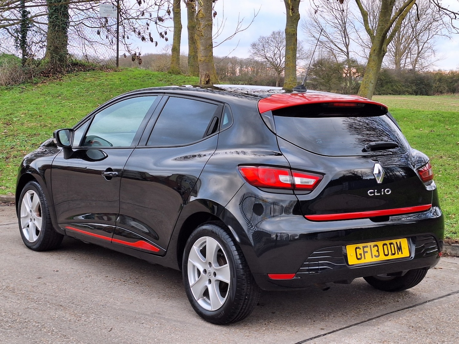 Used Renault Clio 2013 for sale - 77264471: Photo 2