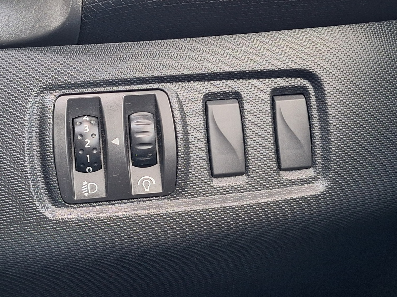 Used Renault Clio 2013 for sale - 77264471: Photo 23