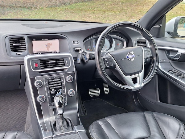 Used Volvo V60 2018 for sale - 76177073: Photo 11