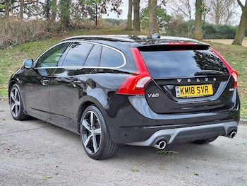 Used Volvo V60 2018 for sale - 76177073: Photo 2