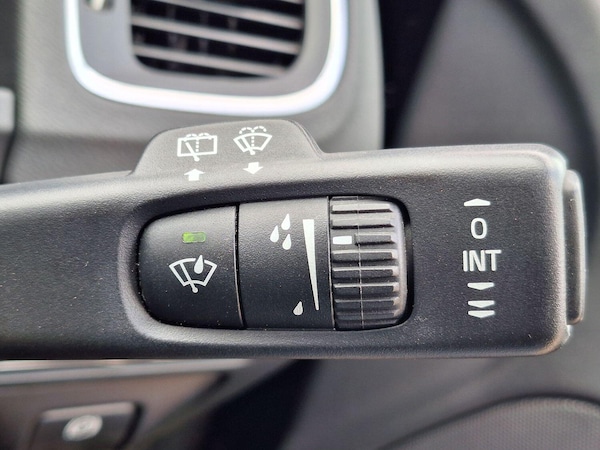 Used Volvo V60 2018 for sale - 76177073: Photo 34