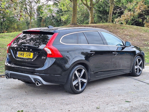 Used Volvo V60 2018 for sale - 76177073: Photo 3
