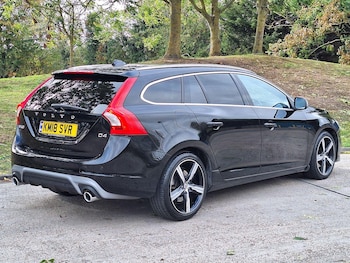 Used Volvo V60 2018 for sale - 76177073: Photo 3