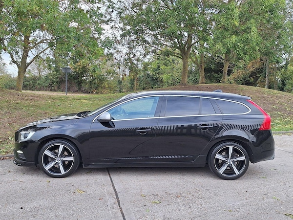 Used Volvo V60 2018 for sale - 76177073: Photo 5