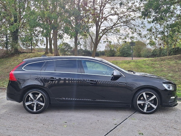 Used Volvo V60 2018 for sale - 76177073: Photo 6
