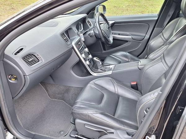 Used Volvo V60 2018 for sale - 76177073: Photo 9