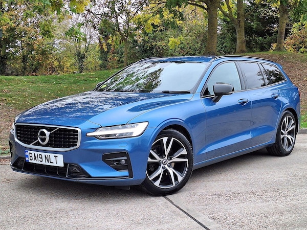Used Volvo V60 2019 for sale - 76305528: Photo 1