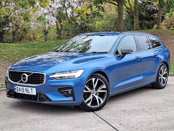 Used Volvo V60 2019 for sale - 76305528: Photo