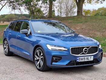 Used Volvo V60 2019 for sale - 76305528: Photo